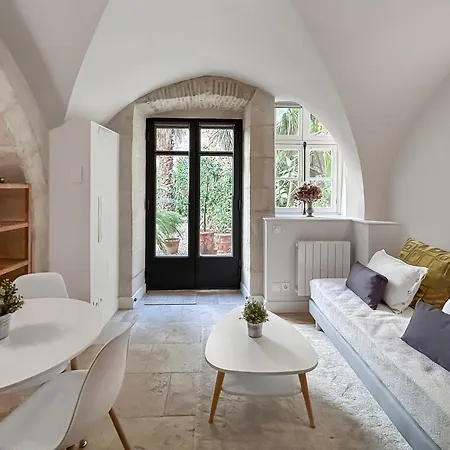 Apartamento Oasis Calme En Plein Centre De Nîmes