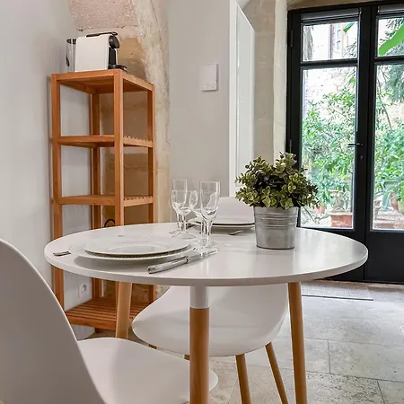 Oasis Calme En Plein Centre De Apartamento Nîmes